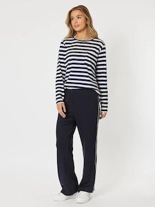 Bottoms: URBAN TRACKPANT NAVY