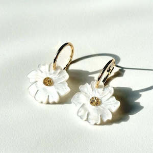 Hagen & Co Wildflowers Earrings Pearl