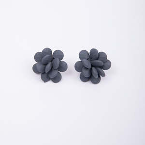 Holiday Grace Earrings Grey