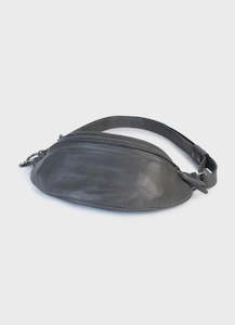 Dusky Robin: Dusky Robin Escape the Ordinary Belt Bag Charcoal