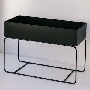 Short Metal Planter Black