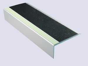 Products: F15-175 Step Nosing