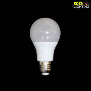 Electric light fittings: E27 LED 7W Half