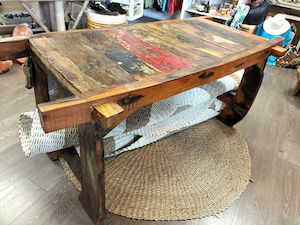 Furniture: Recycled Table