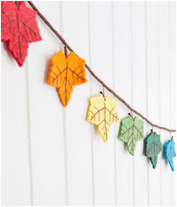 100% NZ Wool Felted Garland - Flame Tree Leaf