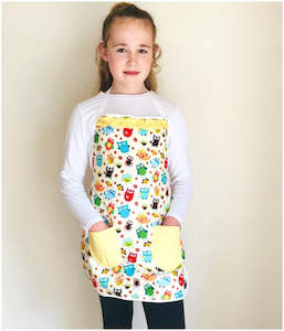 Girls Apron: Girl's Frilled Apron (Small 3 - 4 years)