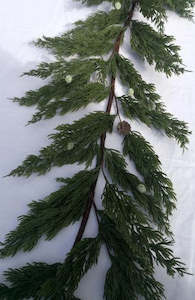 Soft furnishing: Juniper garland with seed 200cm