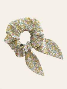 Bow Scrunchie in Liberty 'Betsy Ann' Print