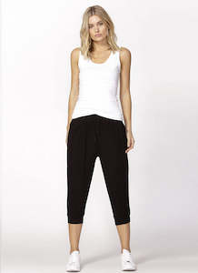 Betty Basics Tokyo 3/4 Pant - BLACK