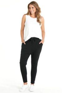 Betty Basic's Jade Pant - BLACK