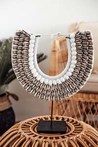 Collar Grey & White Shell - White Macrame