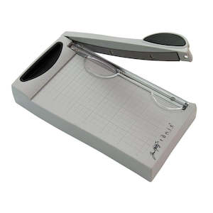 Tim Holtz Mini Guillotine Trimmer 6.25"