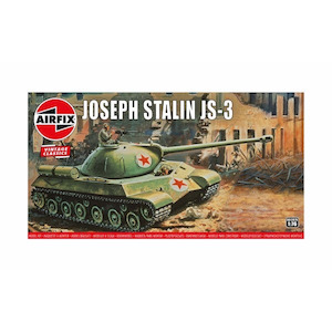 Airfix: Airfix - Model Kit - Joseph Stalin JS-3 Russian Tank  1:76 (Skill Level 2)