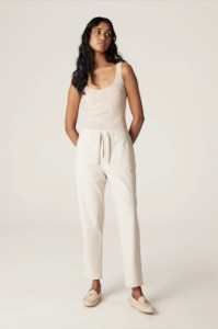 Womenswear: CABLE ZOE JOGGER - PARCHMENT