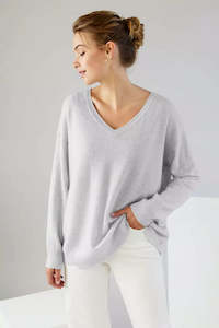 Womenswear: MIA FRATINO AUDREY EXPOSED VEE CASHMERE - FOGGY