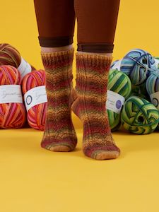 Falling Hues PDF sock pattern by Winwick Mum