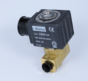 Parker 2 Way Solenoid Valve 1/8 inch Fittings