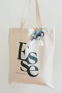 Beeyarnd for Esse Art Tote