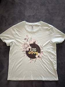 Clothing: Size 2XL floral etc logo tee