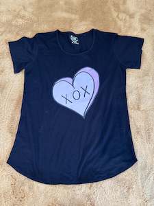 Clothing: Size 2XL heart candy xox tee