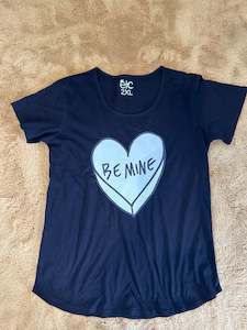 Size 2XL be mine tee