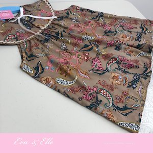 Clothing: Little Vintage Style for 48 Months (Size 4)