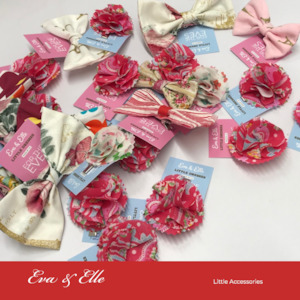 Clothing: Assorted Fashionable Hair clips