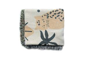 Gentle Leopard Jacquard Throw/Blanket