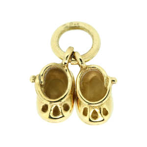 Jewellery: 9ct Baby's Booties Charm