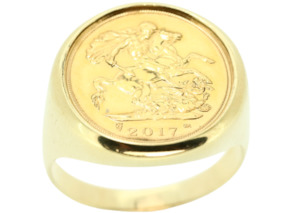 Jewellery: 9K YELLOW GOLD HALF SOVEREIGN PLAIN RING WITH COIN