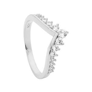 Ellani Stg Silver Plain "v" Ring W/ Gradual Wh Cz