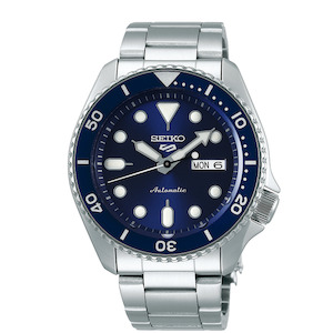 SEIKO GENTS WATCH SEIKO 5 SPORTS Automatic Blue Dial Silver B/let 100M Water Resistant