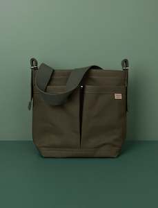 Department store: 2 Pocket Crossbody Tote // Green