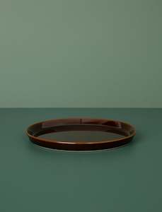 Plate // Brown