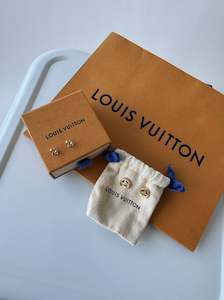 Second hand clothing: LOUIS VUITTON Angel Stud Earrings Gold