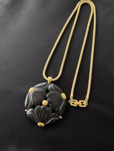 Second hand clothing: Givenchy Paris Flower Long Necklace