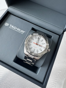 Second hand clothing: TAG HEUER - AQUARACER ‘WHITE DIAL. - FULL SET