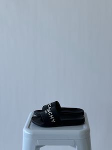 Givenchy Givenchy Logo Detailed Open Toe Slides