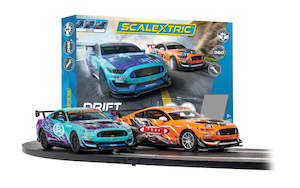 Scalextric Track Sets: Scalextric Set: Drift 360 Mustang GT4's (SCA C1421)