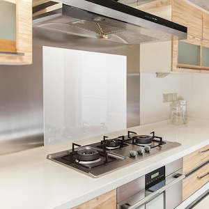 Kitchen Splashbacks: Toughened 60 x 70cm White Glass Kitchen Splashback