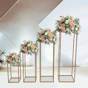 Home Furniture: Gold Metal Flower Stand