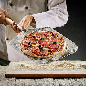 Kitchenware: Profesional Pizza Oven Peel Paddle 90cm Wood Handle