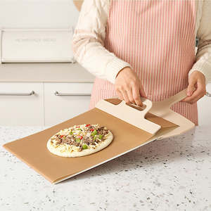 Kitchenware: Pizza Slider Transfer Sliding Magic Peel Paddle