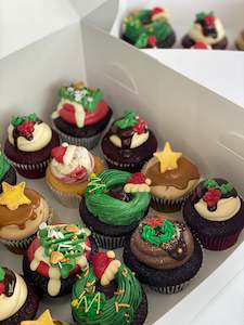 christmas: 12PACK CHRISTMAS CUPCAKES