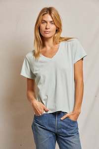 Perfect White Tee - Hendrix Basic V Neck Mint