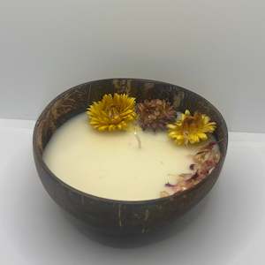 Internet only: Floral Coconut Candle