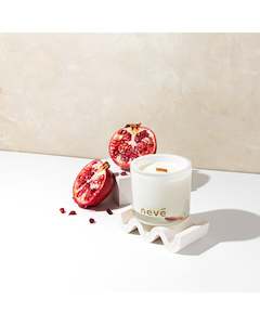 Neve Medium Candle - Pomegranate & Juicy Mango