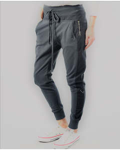 Suzy D Ultimate Jogger - Dark Grey