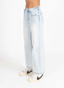 Clothing wholesaling: Chill Jean