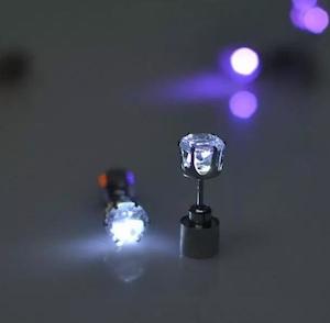 Light up earrings - 6 different colours available